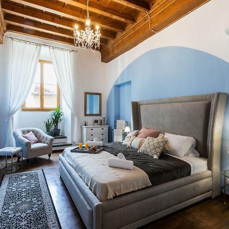 Historic Center Palace - Huge 4 Bedrooms Santa Croce Apartment - By LikehomeFirenze Bagian luar foto