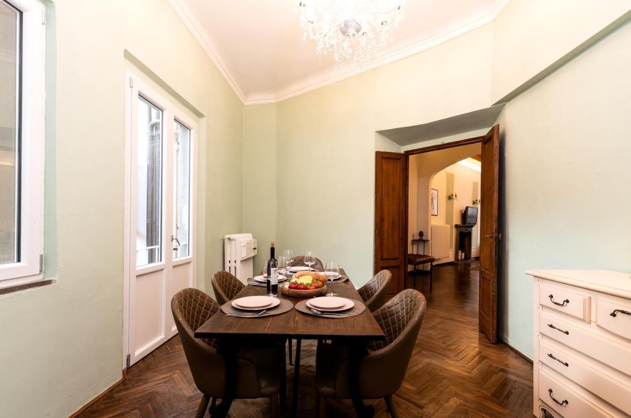 Historic Center Palace - Huge 4 Bedrooms Santa Croce Apartment - By LikehomeFirenze Bagian luar foto